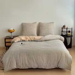 Pościel z mikrofibry beżowa w kratę 160x200 3 el. Caramel F7 na zamek bez prasowania