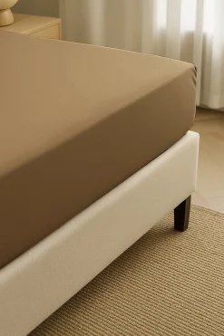 Prześcieradło z gumką z mikrofibry jasne brązowe 120x200